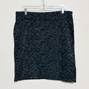 Style & Co. Black Stretch Women L Black and Gray Zebra Pencil Skirt